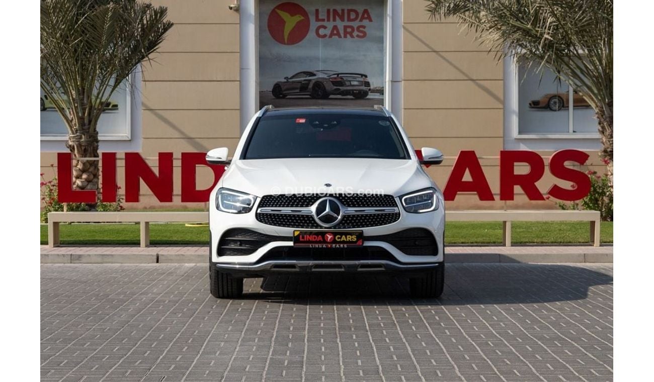 مرسيدس بنز GLC 200 Premium 2.0L RWDMercedes-Benz GLC200 2022 GCC under Agency Warranty with Flexible Down-Payment.