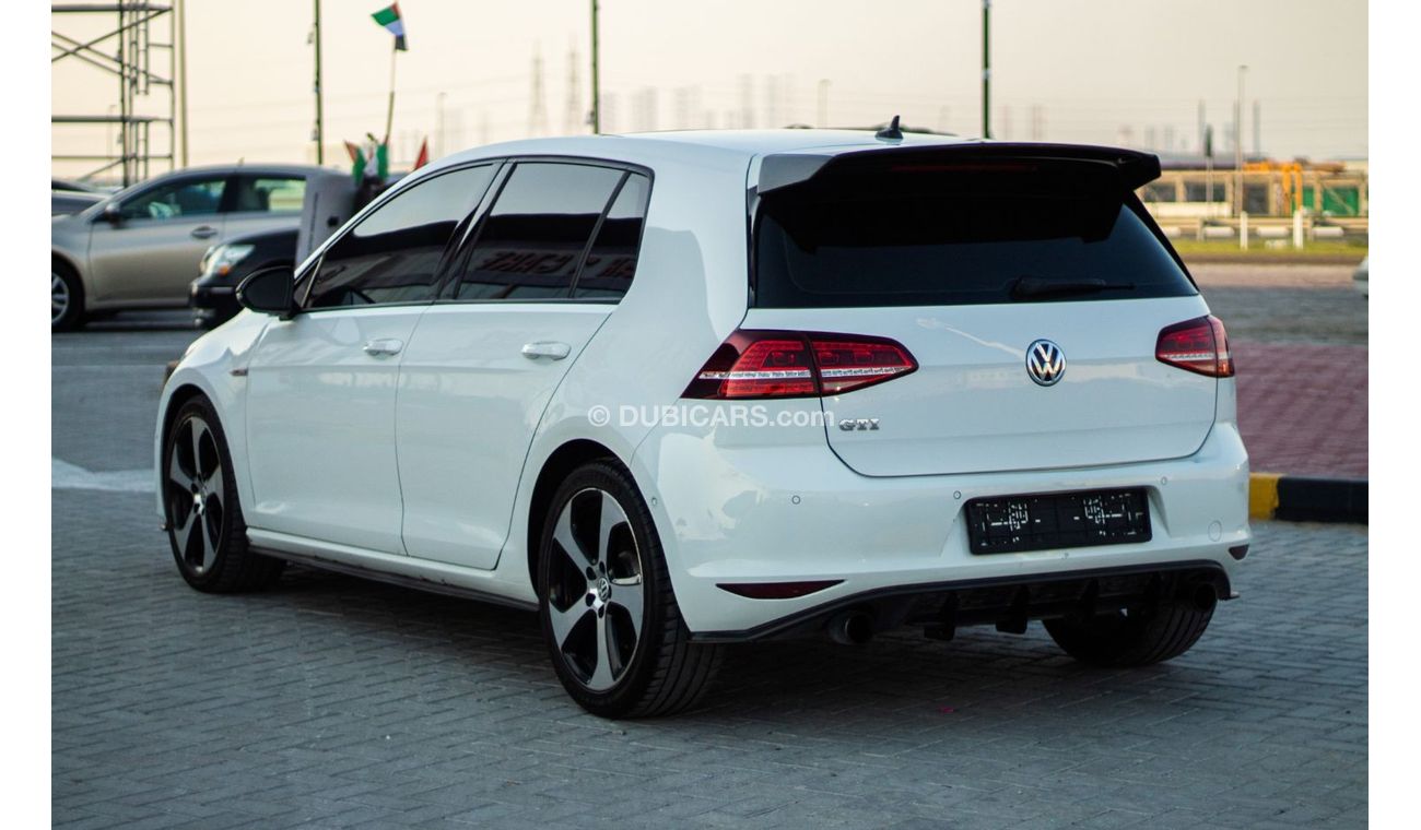 Volkswagen Golf GTI