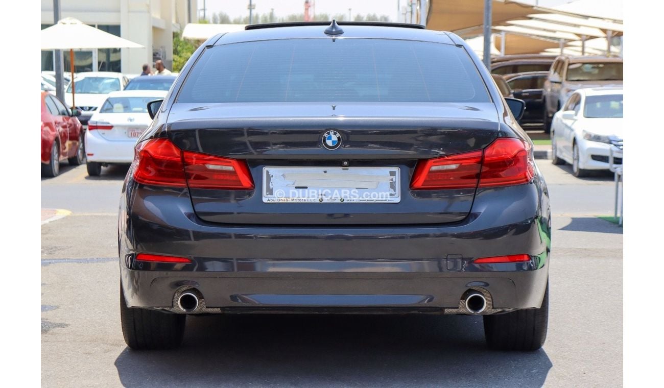 BMW 520i Std 2.0L BMW 520i Black Edition/ GCC / 2020 / First Owner original Paint