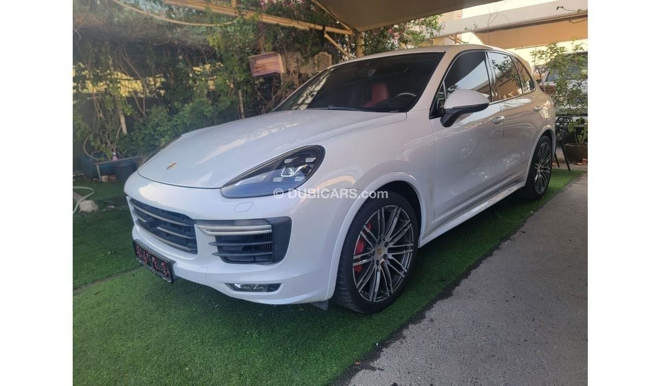 Porsche Cayenne GTS 4.8L