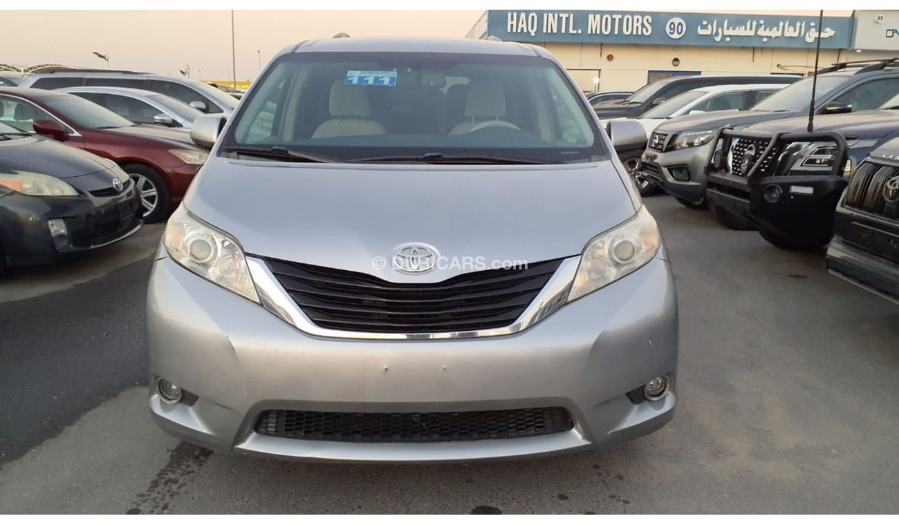 Toyota Sienna 3.5 L  FF 2014 M.Y.