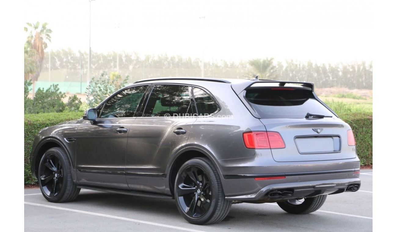 Bentley Bentayga V8 BENTLEY BENTAYGA GCC 2019 SERVICE HISTORY  CARBON FIBER EDITION