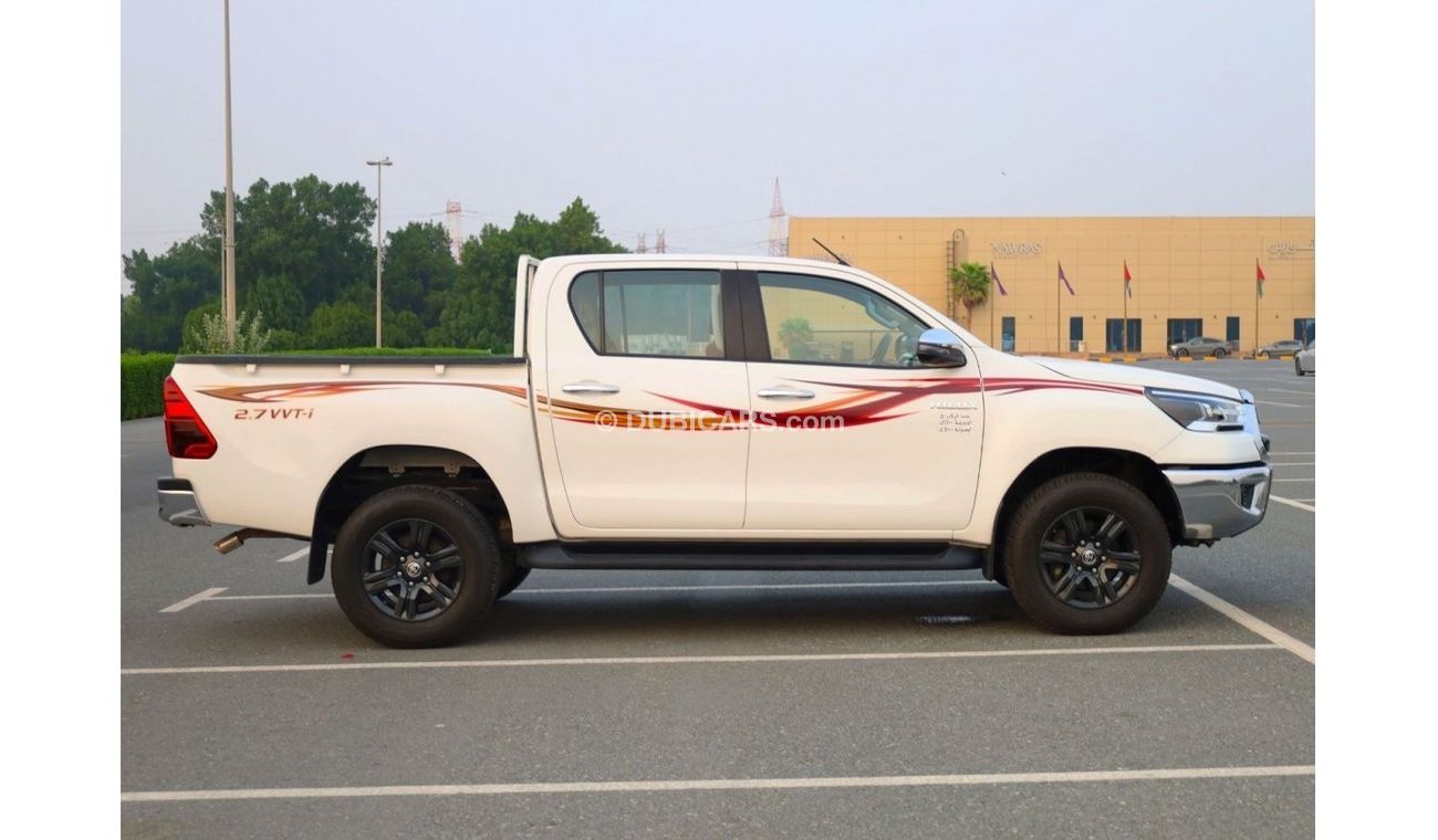 Toyota Hilux SR5 4X4 PICK-UP AUTOMATIC | PETROL - LOW MILEAGE | GCC SPECS | READY TO DRIVE