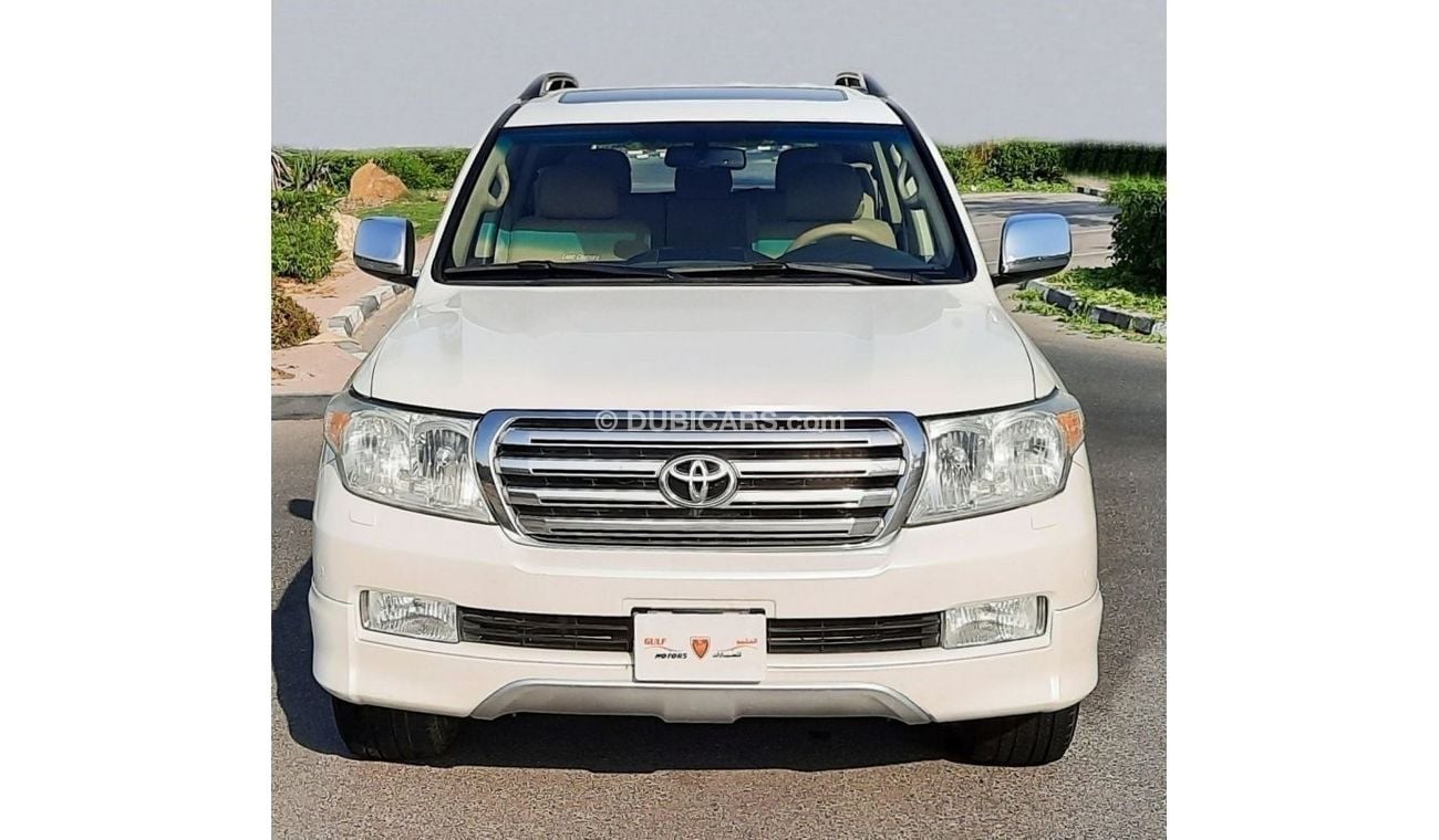 Toyota Land Cruiser GXR V6 3.0L-6CYL GCC FULL OPTION-EXCELLENT CONDITION-VAT INCLUSIVE