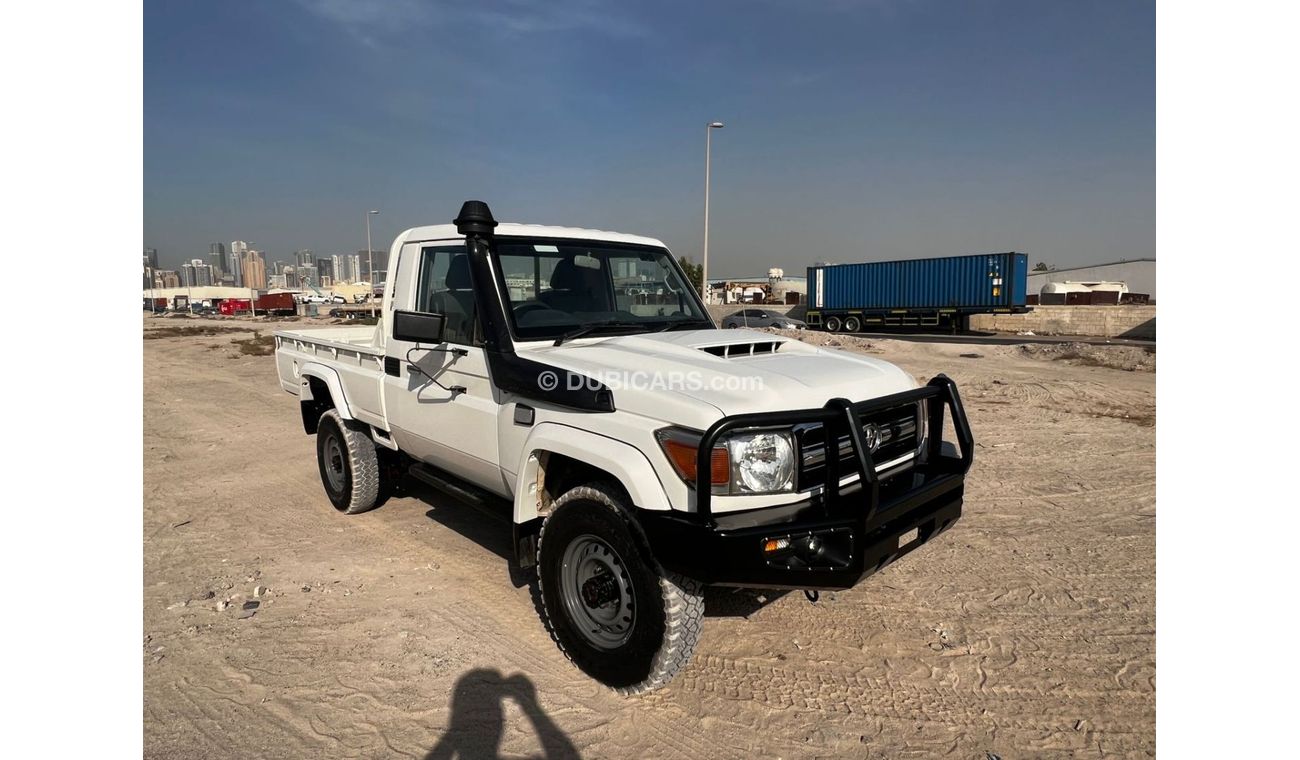 Toyota Land Cruiser Pick Up