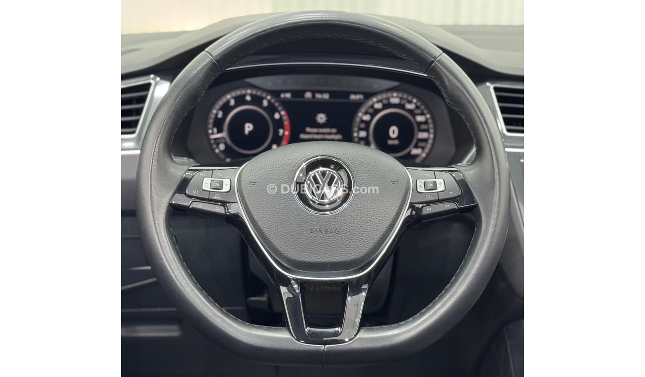 Volkswagen Tiguan SEL 2.0L 2018 Volkswagen Tiguan SEL 4MOTION, Warranty, Full Volkswagen Service History, GCC