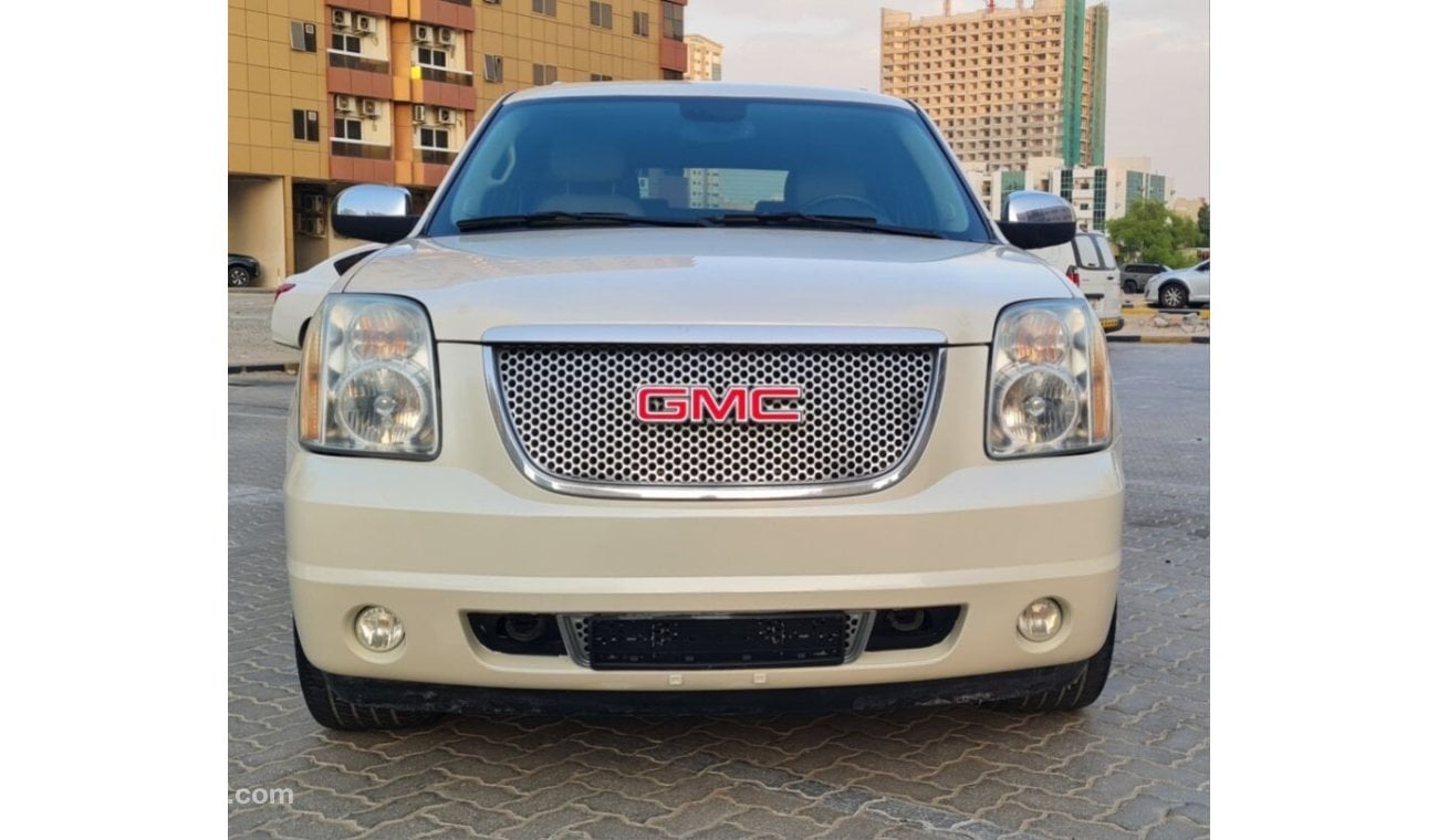 GMC Yukon GMC YUKON DENALI GCC 2012 FULL OPTION