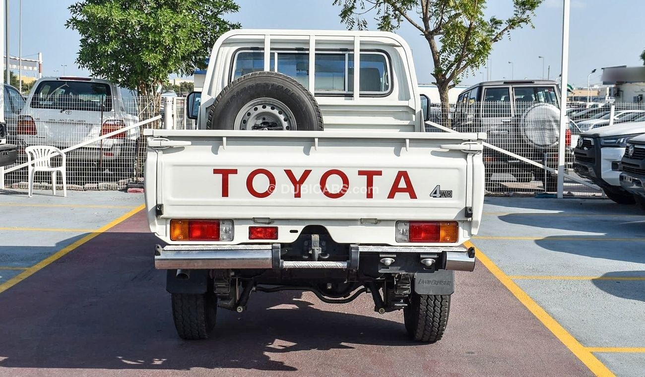 Toyota Land Cruiser Pick Up TOYOTA LC79 D/C 2.8T DSL STD-E A/T MY2024 GCC SPECS