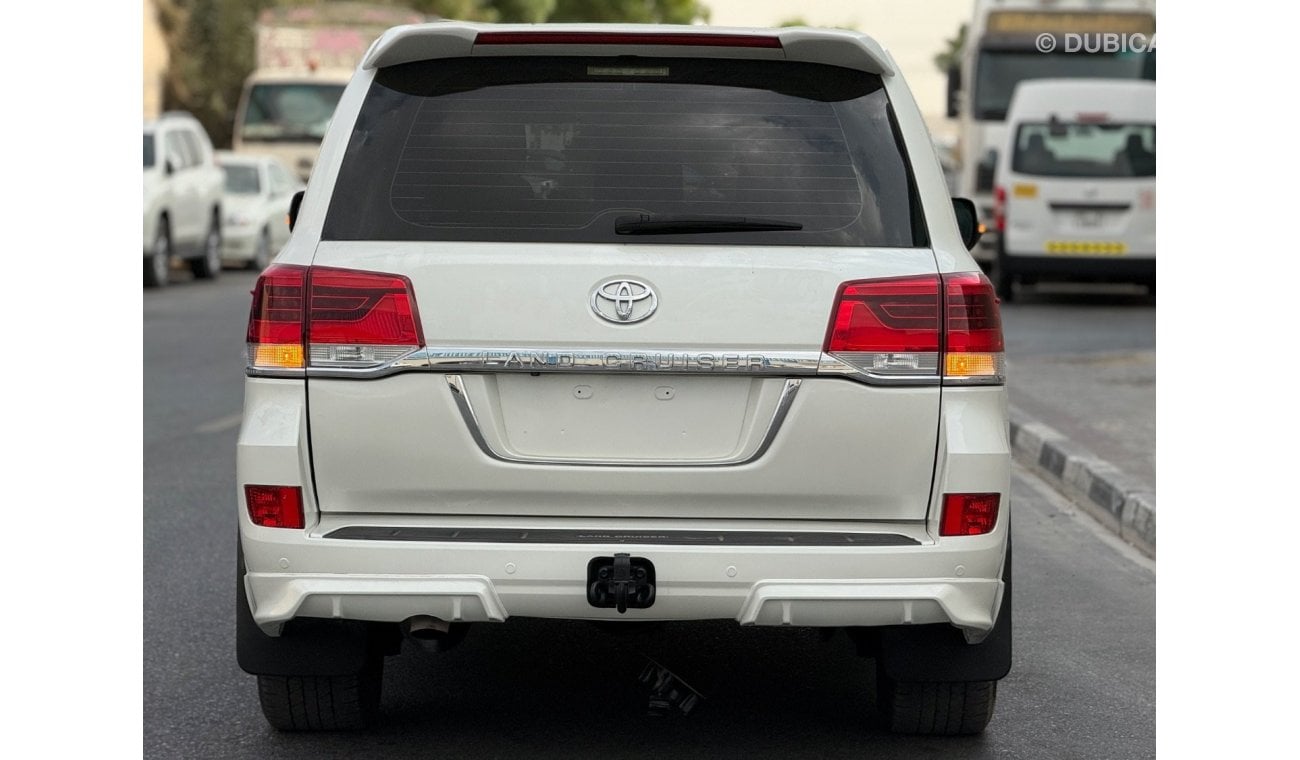 تويوتا لاند كروزر Toyota Landcruiser LHD Full option