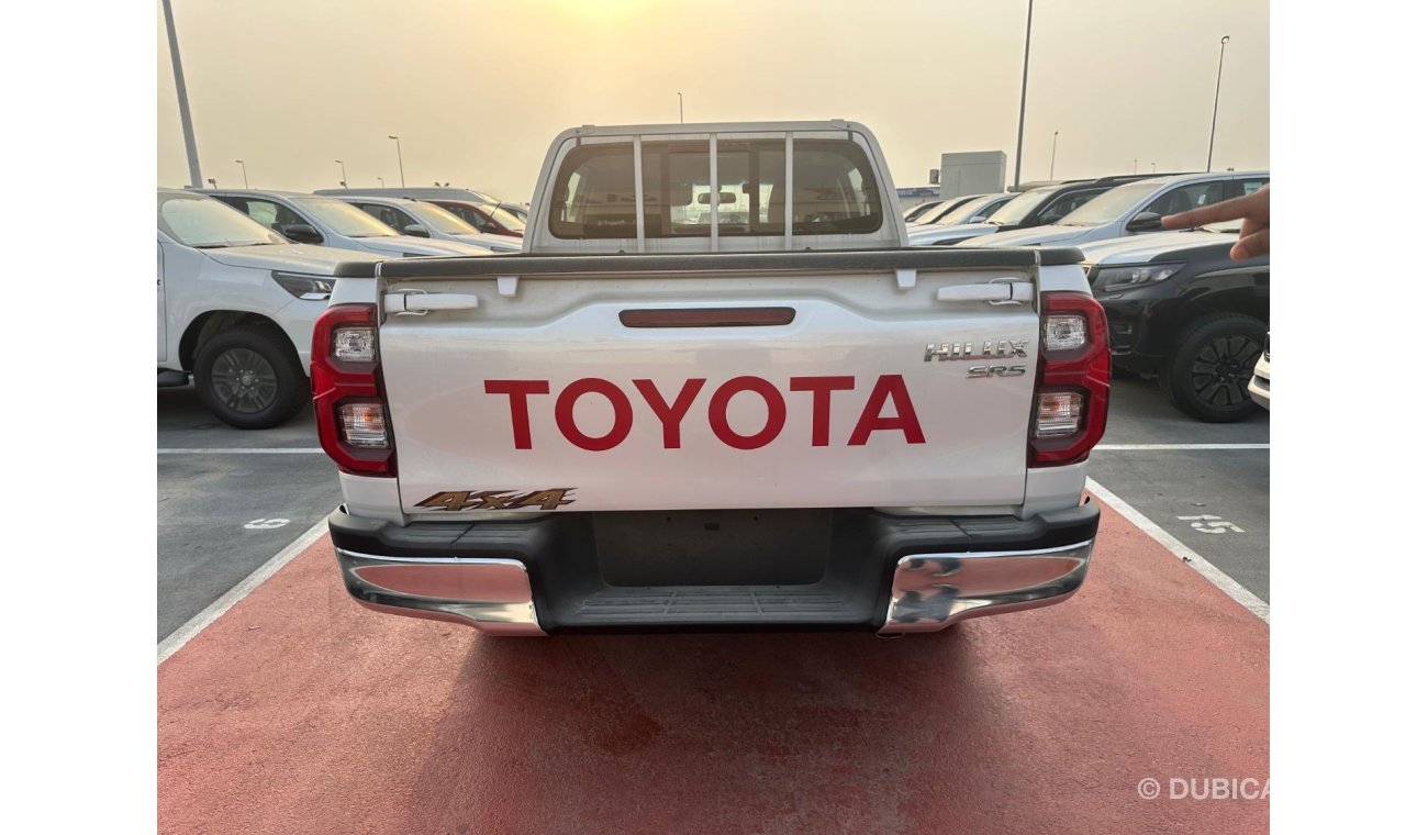 تويوتا هيلوكس TOYOTA HILUX 2.7 AT FULL OPTION 2024 WHITE WITH PUSH START