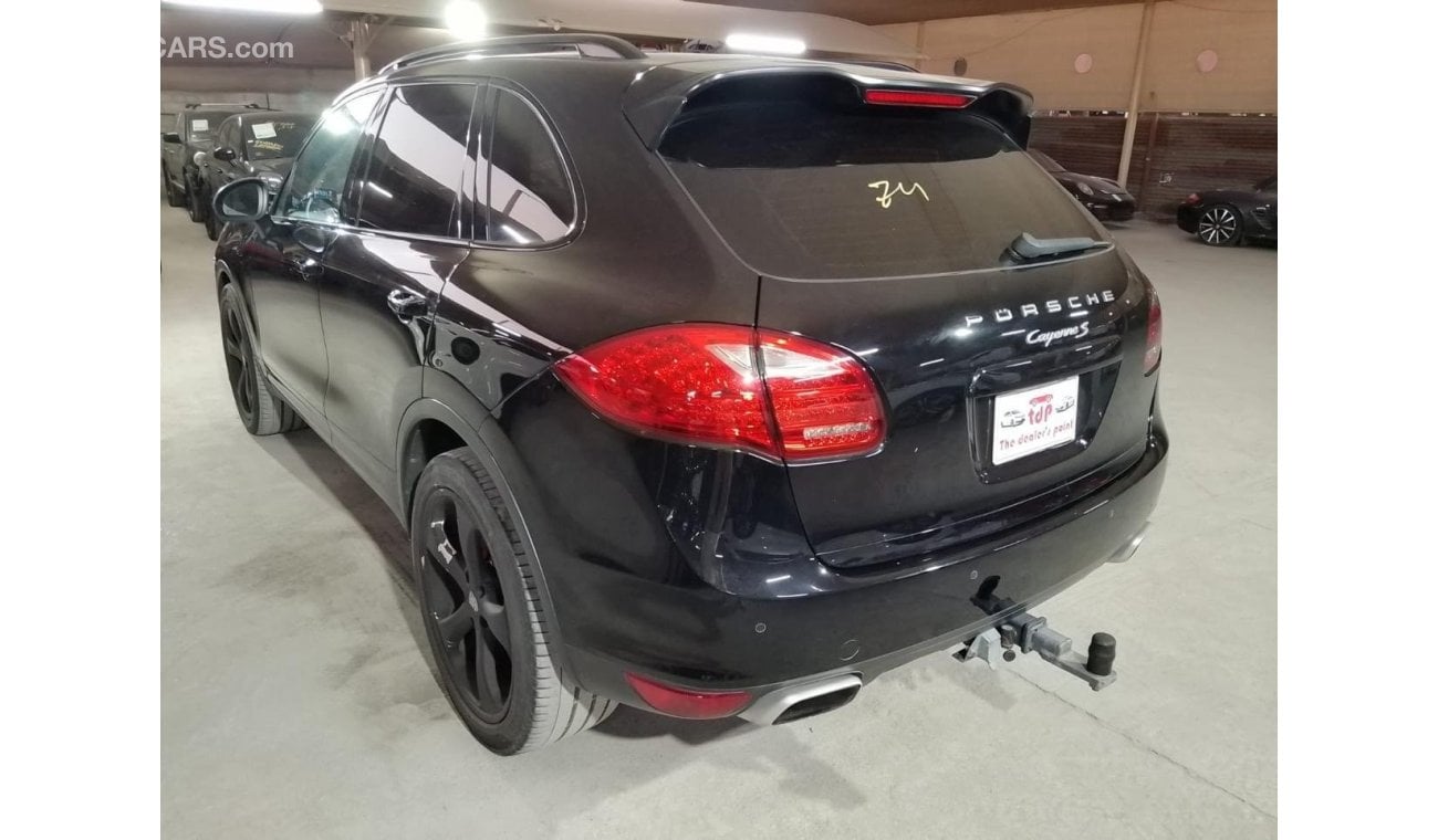 بورش كايان أس PORSCHE CAYENNE S 4.8L 2011, SUNROOF, ROOF RAILS AND MORE..