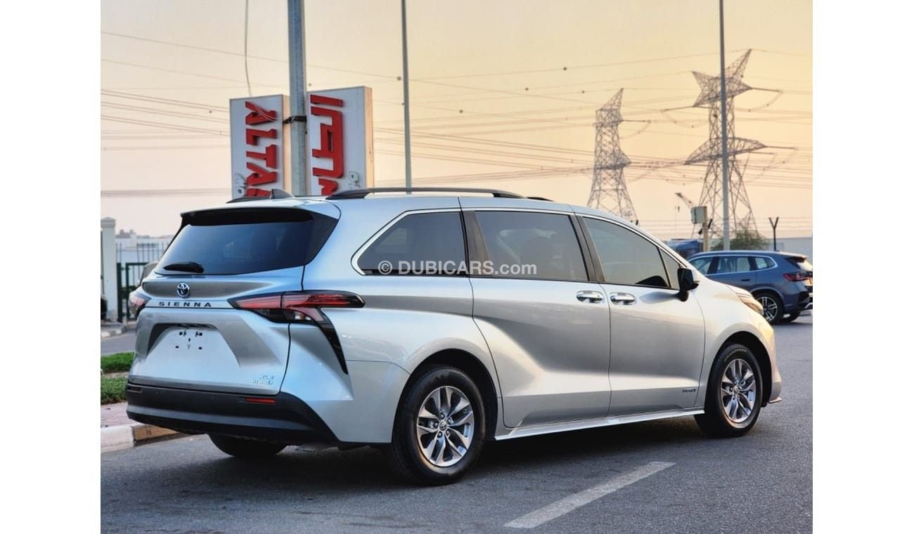 Toyota Sienna Hybrid TOYOTA Sienna XLE  Full Option