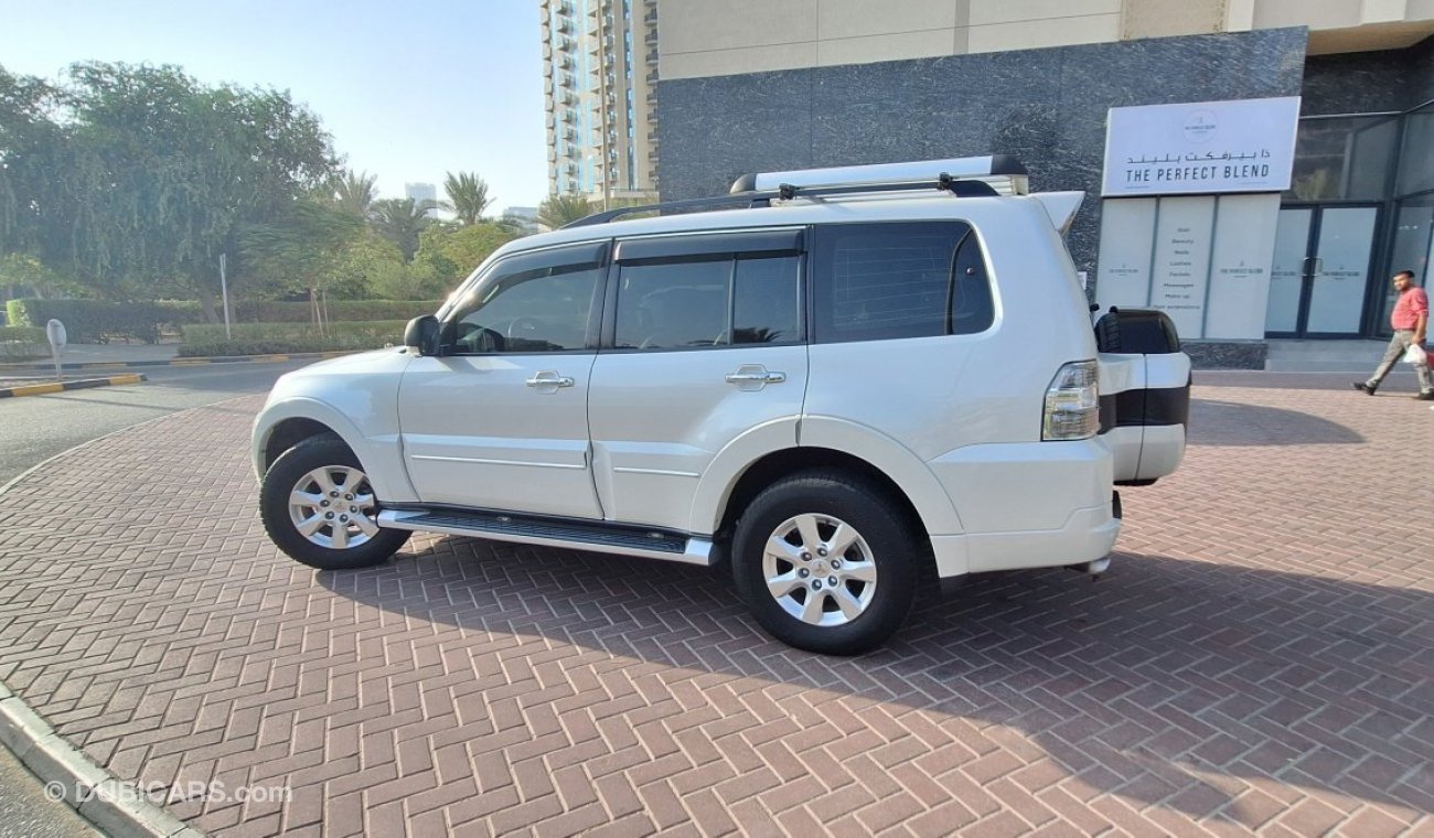 Mitsubishi Pajero GLS Midline Sunroof 3.0L V6