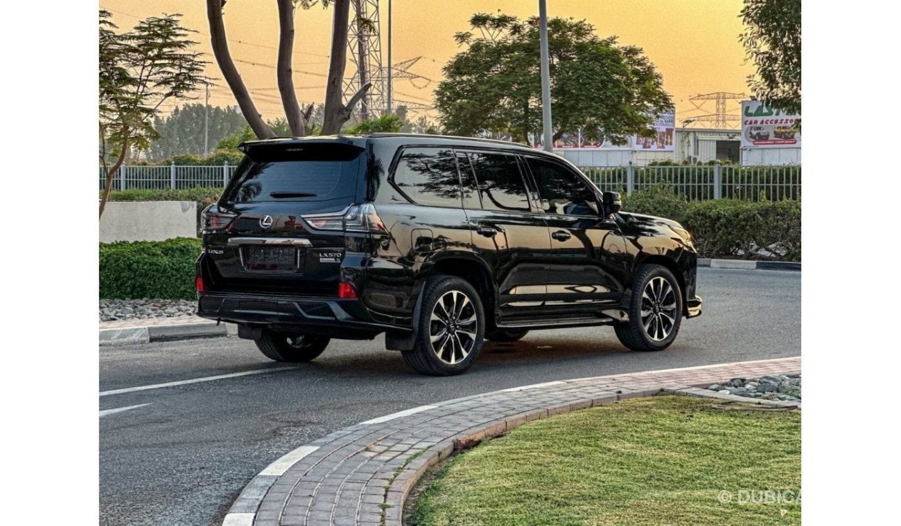 لكزس LX 570 Signature Black Edition LEXUS LX570S BLACK EDTION, (85,000 KM), GCC SPEC