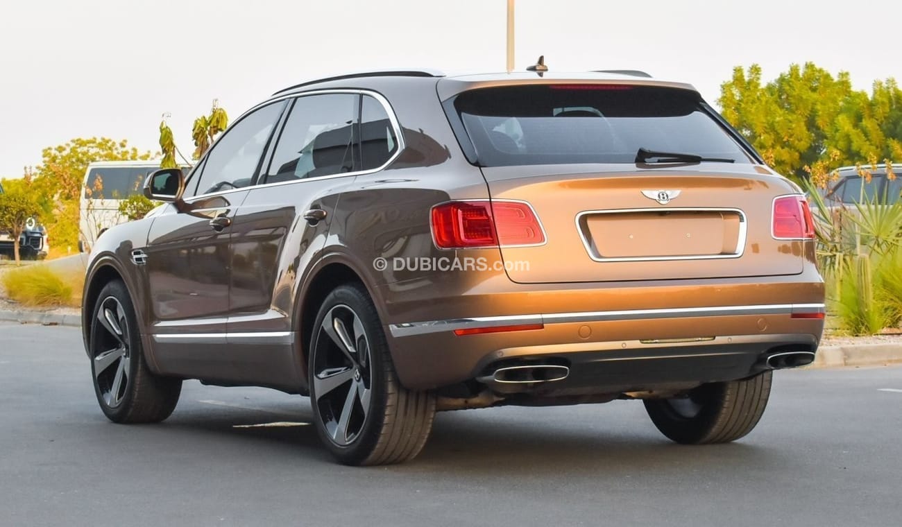 Bentley Bentayga Std 2017 GCC Spec - Low Milage - Warranty Available