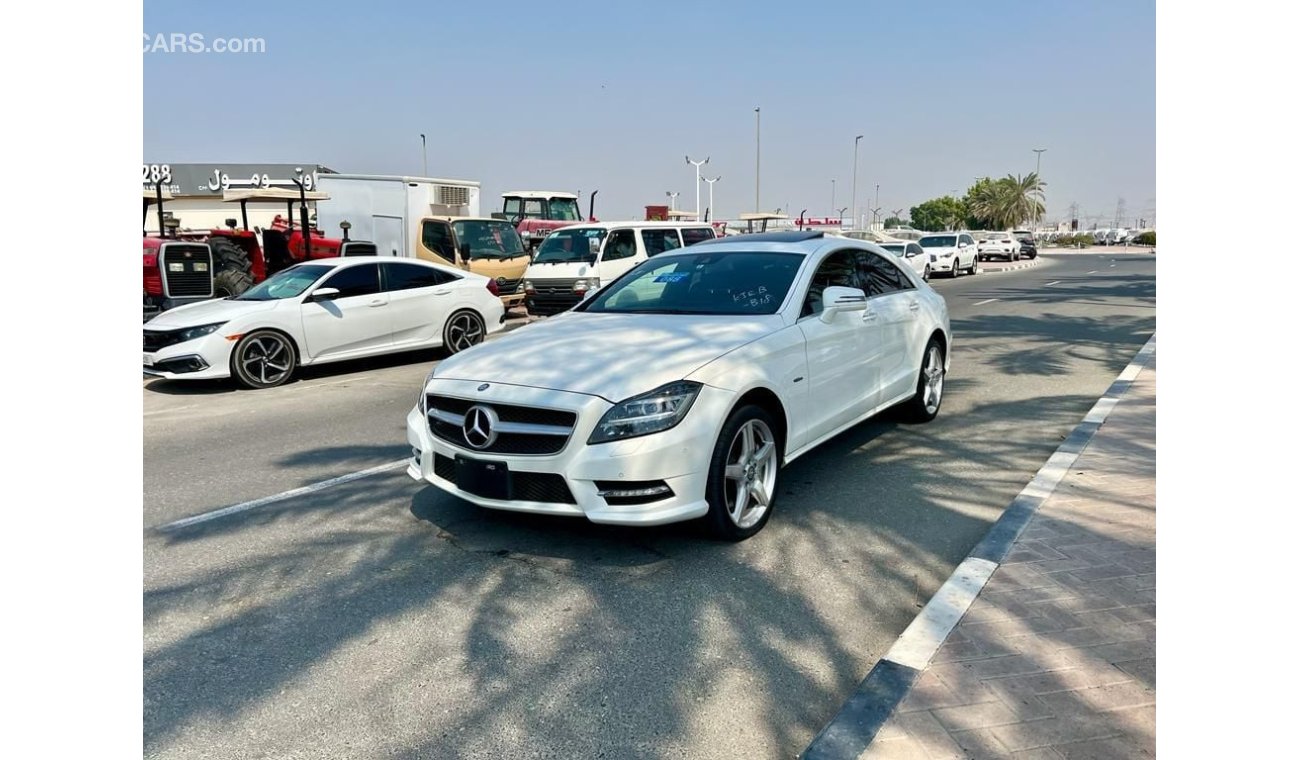 مرسيدس بنز CLS 550 Mercedes — Benz CLS 550 2012 Neat and clean