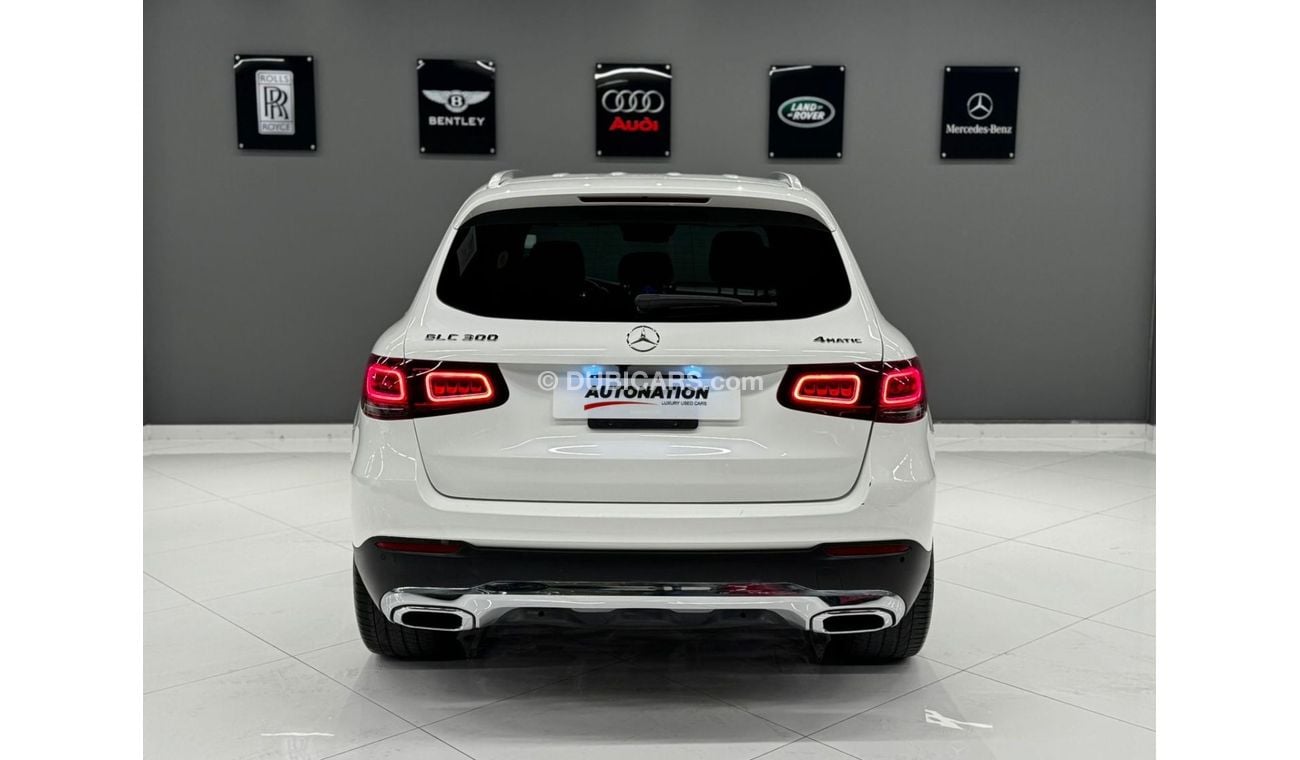 مرسيدس بنز GLC 300 4MATIC 2.0L