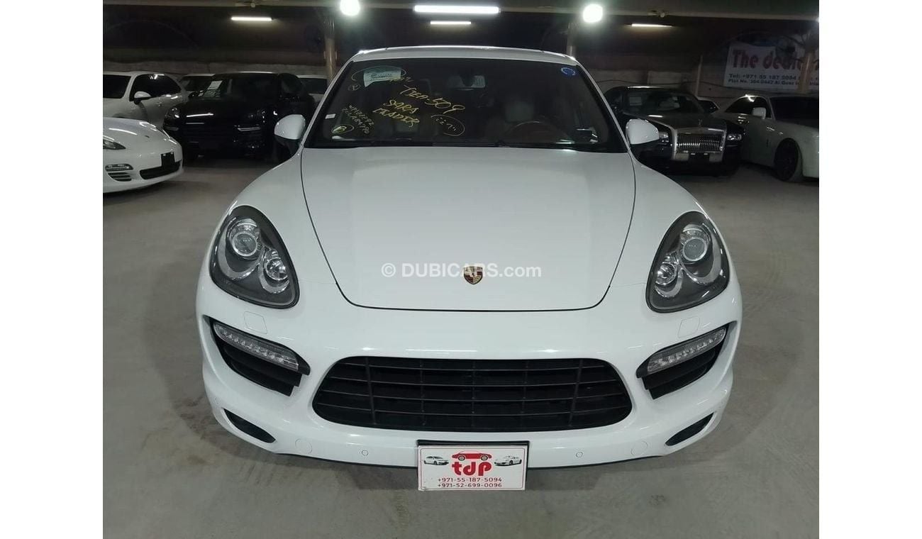 Porsche Cayenne Turbo 4.8L (500 HP) WITH PANORAMIC ROOF, BOSE SOUND SYSTEM AND MORE..