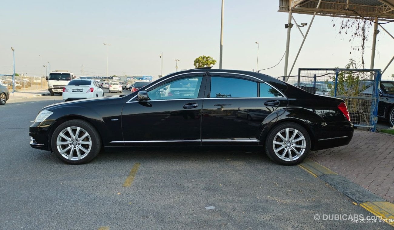 مرسيدس بنز S 550