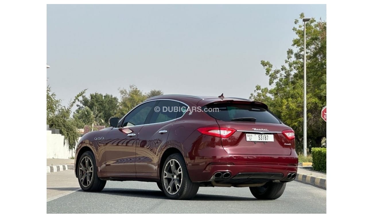 Maserati Levante Std