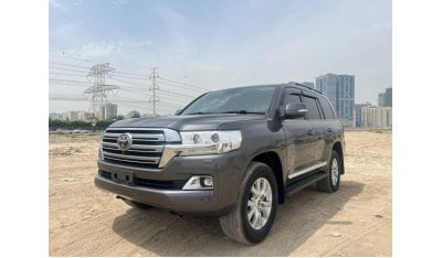 تويوتا لاند كروزر TOYOTA LANDCURISER SAHARA V8 2020