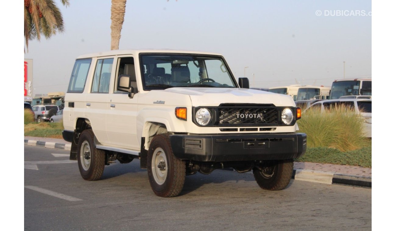 تويوتا لاند كروزر 70 TOYOTA LAND CRUISER 76 4.2L L6 DSL 4WD LX STD MANUAL