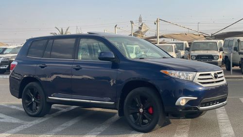 Toyota Highlander 2013 Toyota Highlander XLE+ 4x4 Full Option 7 Seater With Rear CAM & Rims - Canadian Specs - 145,000