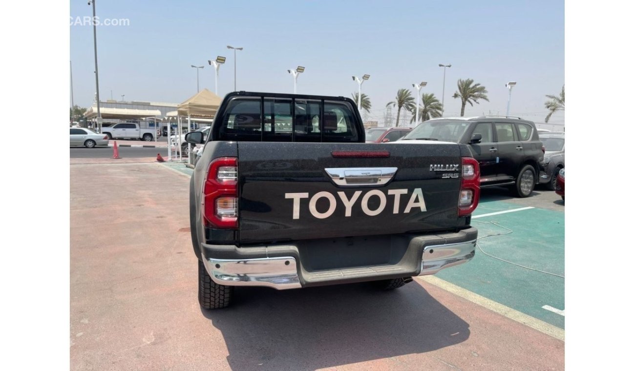 Toyota Hilux v6 // SR5  // model 2024