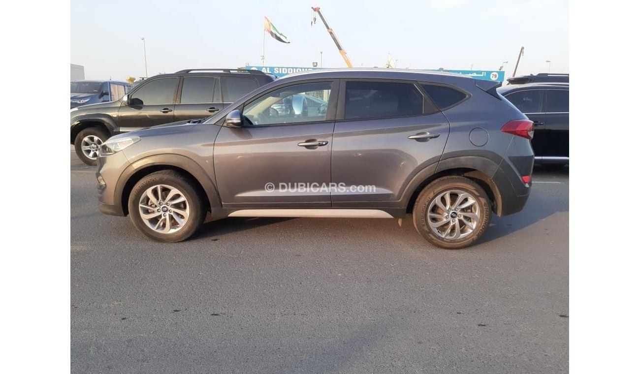 Hyundai Tucson SE 2.0L AWD Price 25500 AED Or Best Offer