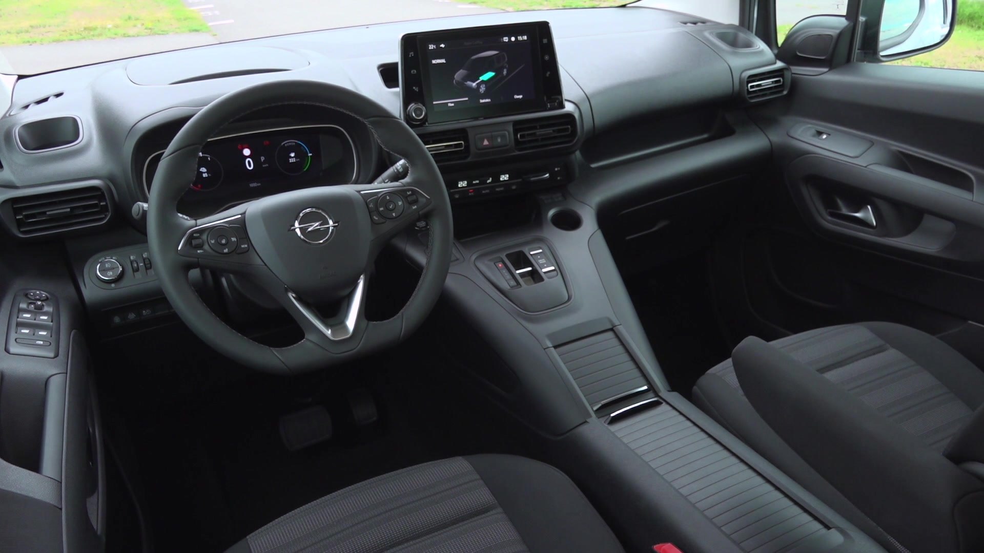 Opel Combo interior - Cockpit