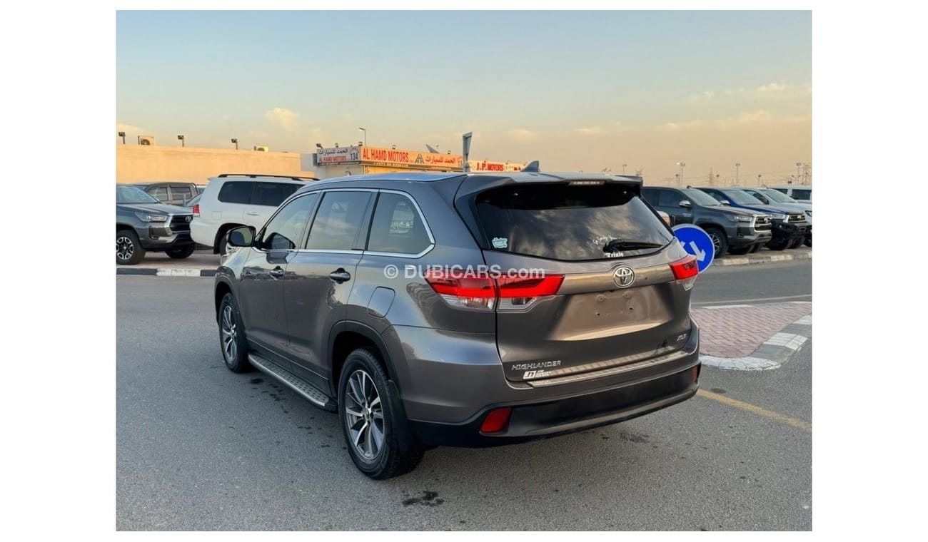 Toyota Highlander 2019 XLE LIMITED SUNROOF AWD 7 SEATS FULL OPTION