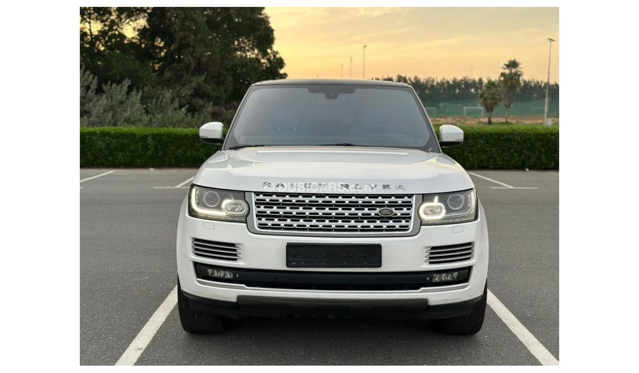 Land Rover Range Rover VOGUE HSE 2015 V8 GCC ORIGINAL PAINT // ACCIDENTS FREE // WELL MAINTAINED