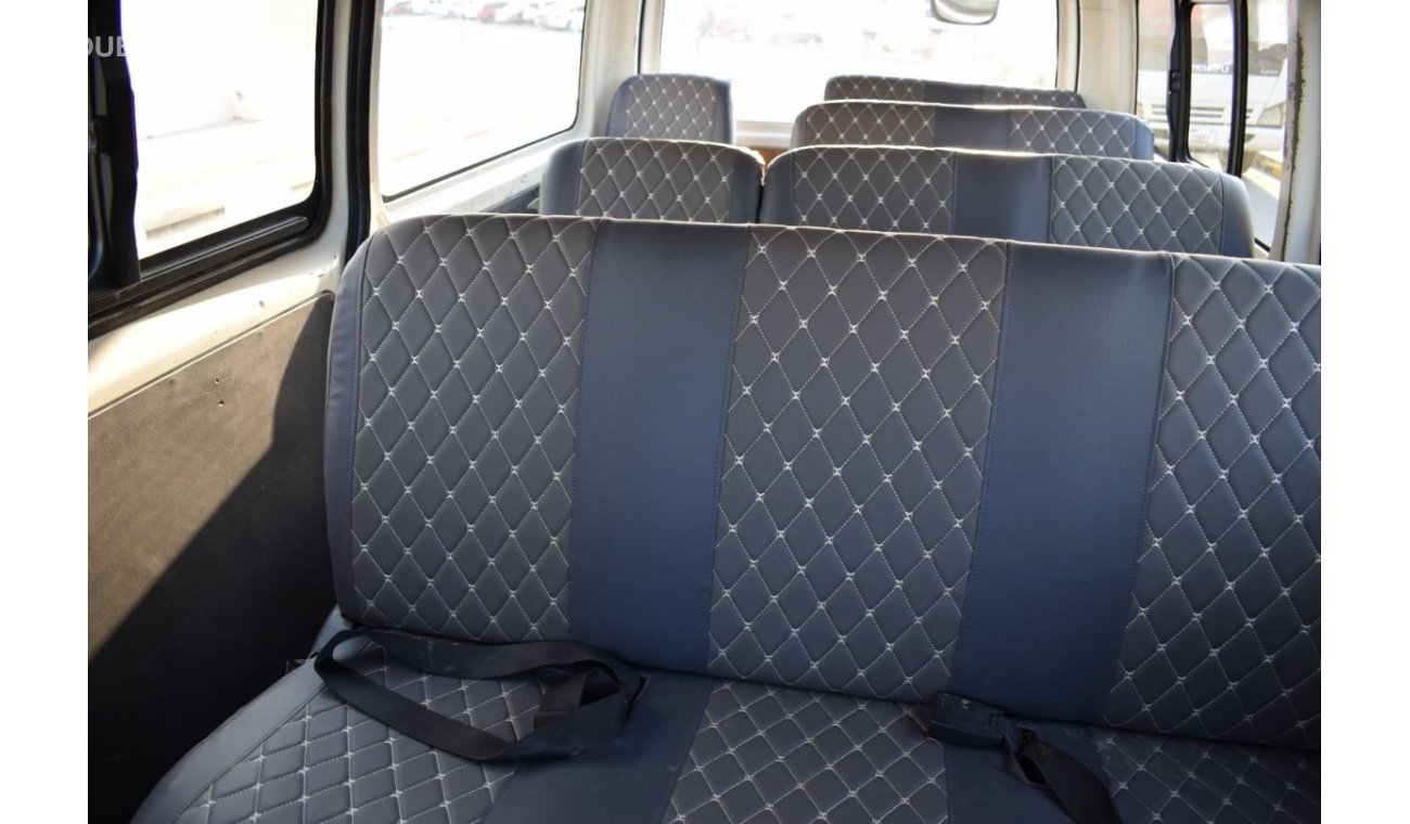 Toyota Hiace GL - Standard Roof Toyota Hiace Bus, Model:2014. Excellent condition