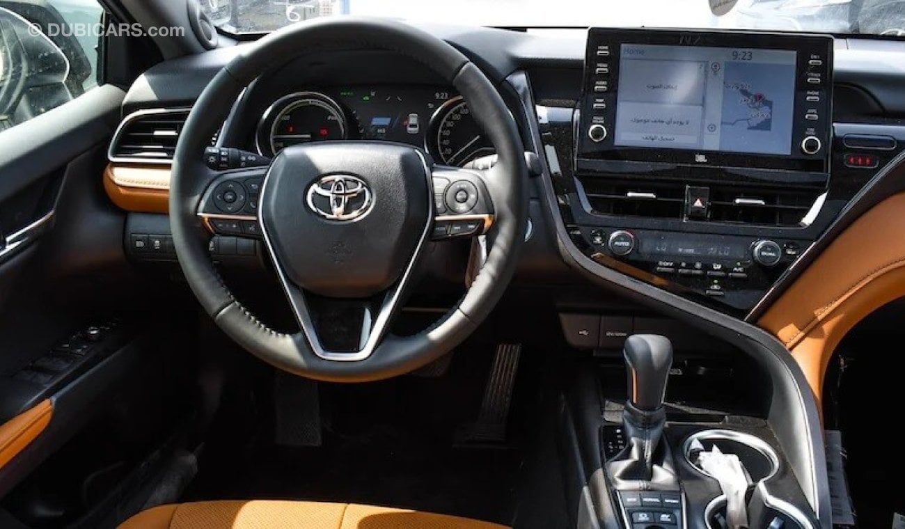 Toyota Camry LUMIERE 2.5L HYBRID 2023