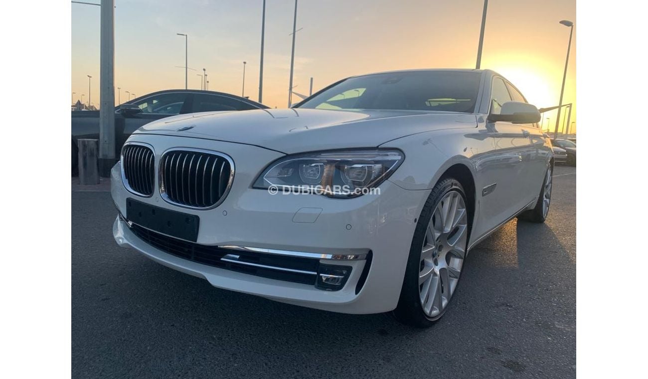 BMW 750Li BMW 750 Li_TWIN POWER TERBO _GCC_2015_Excellent Condition _Full option