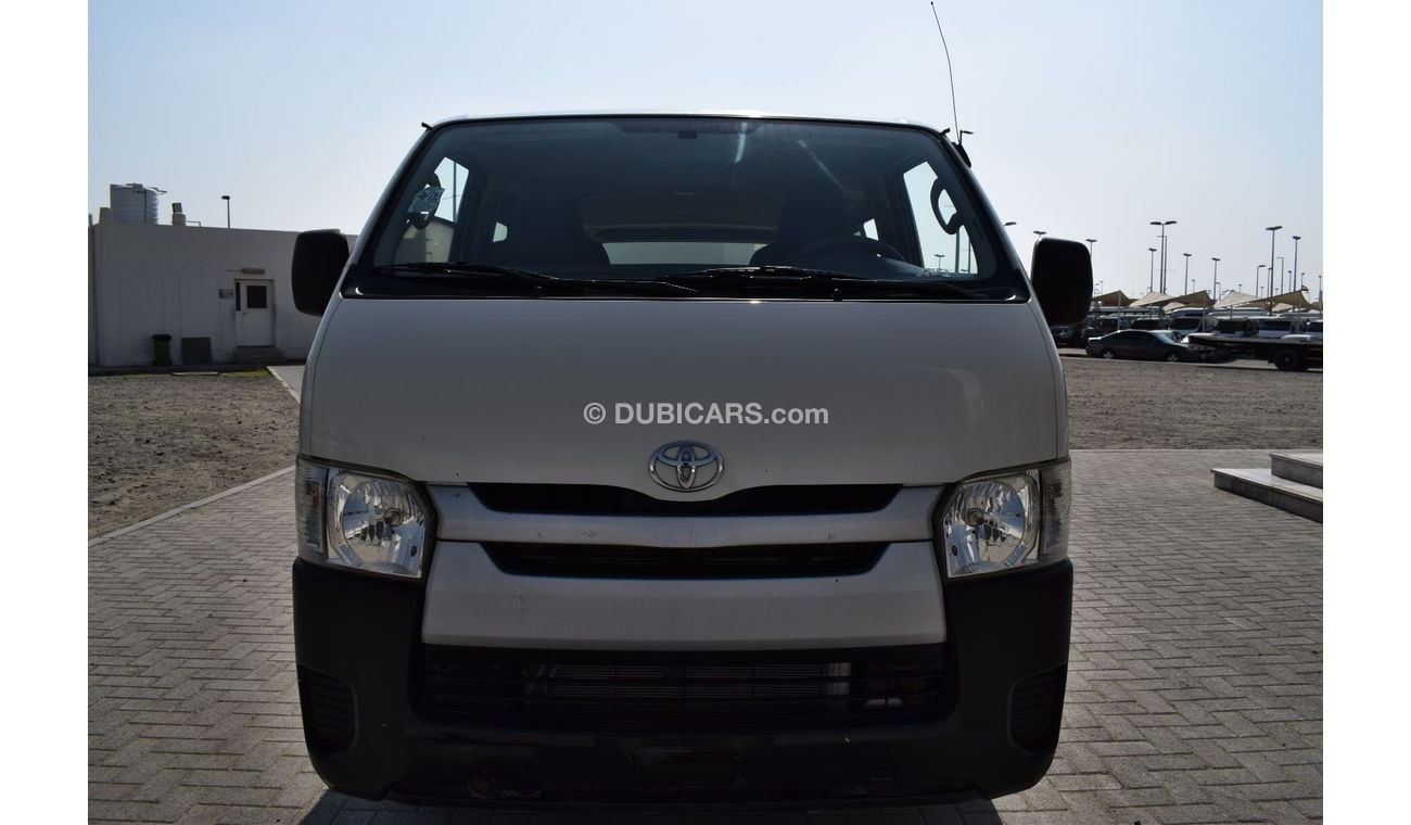 Toyota Hiace GL - Standard Roof Toyota Hiace 13 seater Bus, Model:2014. Excellent condition