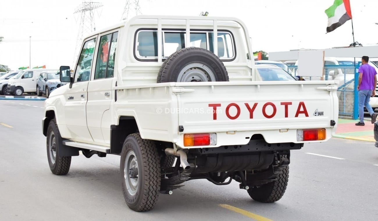 Toyota Land Cruiser Pick Up DC 4.2L DIESEL MT 2023 Model