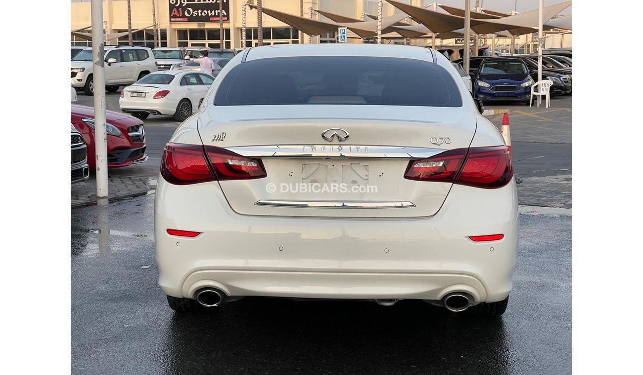 إنفينيتي Q70 Luxury Infiniti Q70_Gcc_2017_Excellent_Condition _Full option