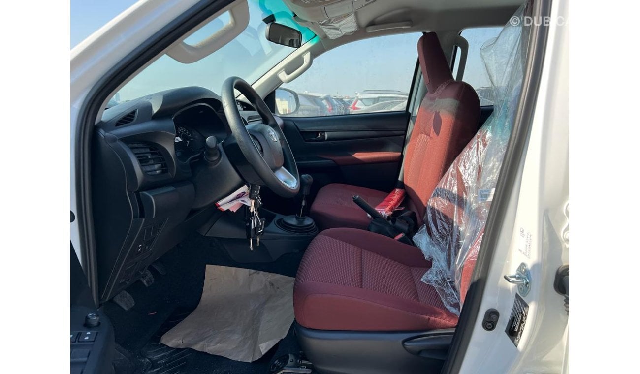 تويوتا هيلوكس Toyota Hilux 4x4 basic with diff-lock power windows