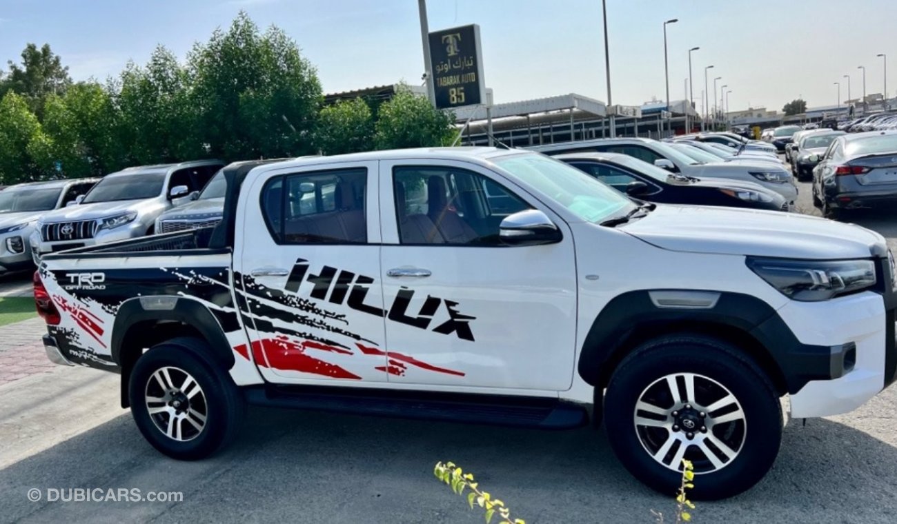 Toyota Hilux DC TRD