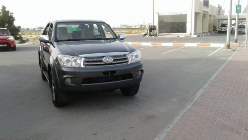 Toyota Fortuner Toyota Fortune 2009 Gray