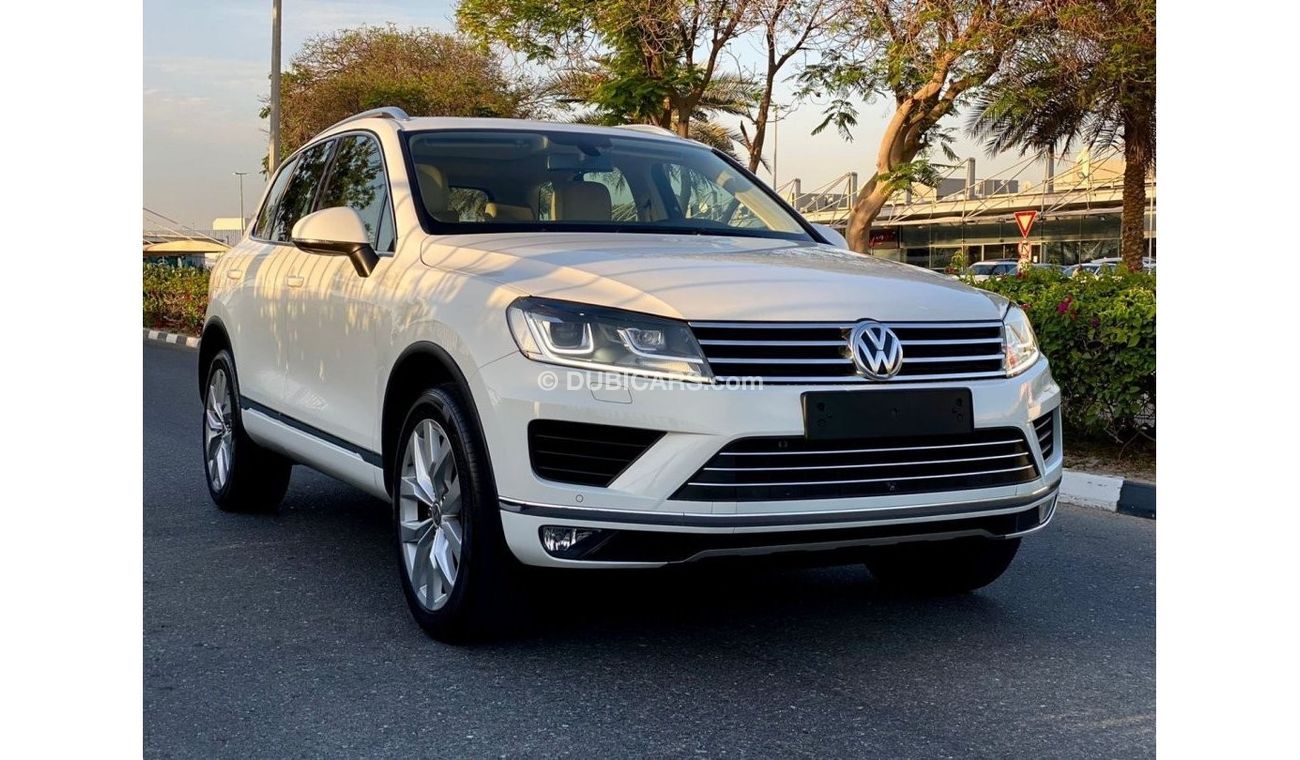 Used Volkswagen Touareg R-Line fully loaded 2015 for sale in Dubai - 617590