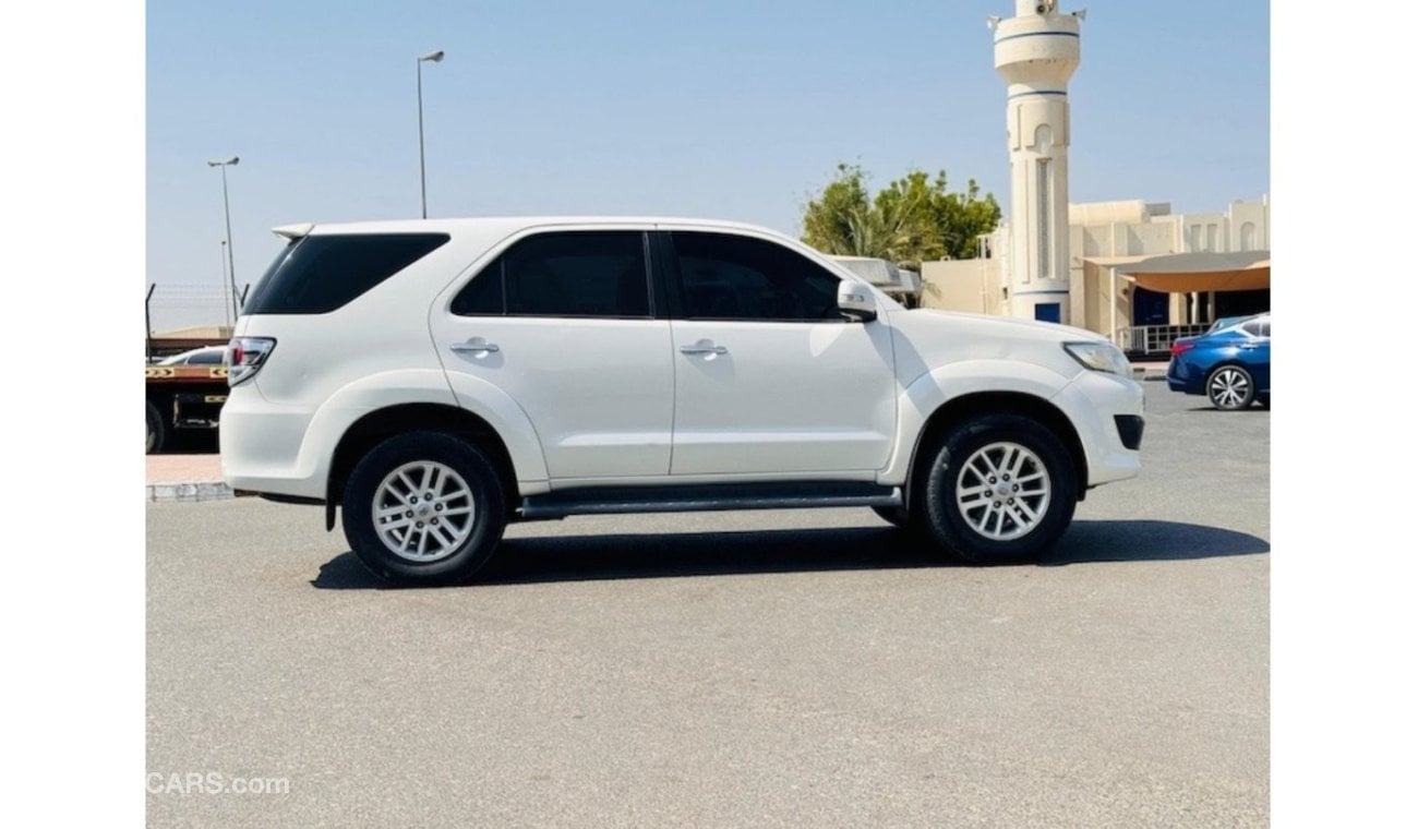 تويوتا فورتونر Toyota Fortuner 2013 v4 LHD petrol Full options top of the range