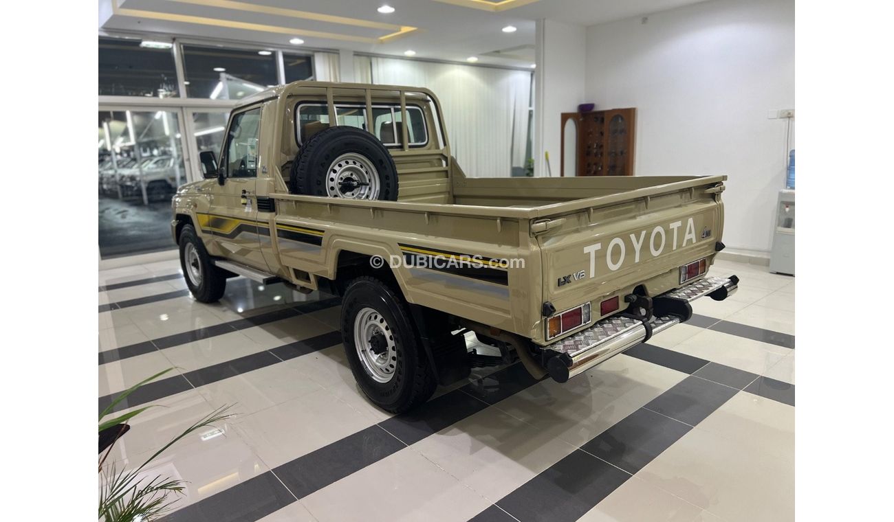 Toyota Land Cruiser Pick Up PICKUP DLX 4.0L