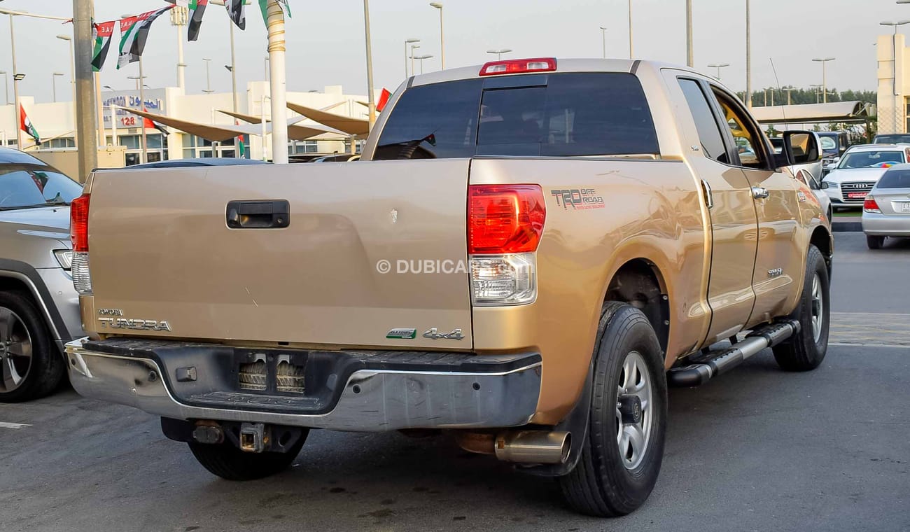 Toyota Tundra 5.7L V8 SR5