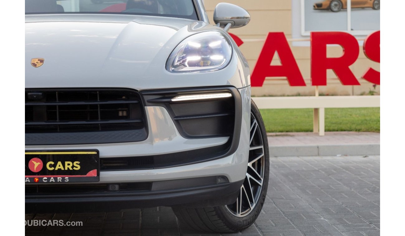 Porsche Macan Std 2.0L (252 HP) Porsche Macan 2024 GCC under Agency Warranty with Flexible Down-Payment.