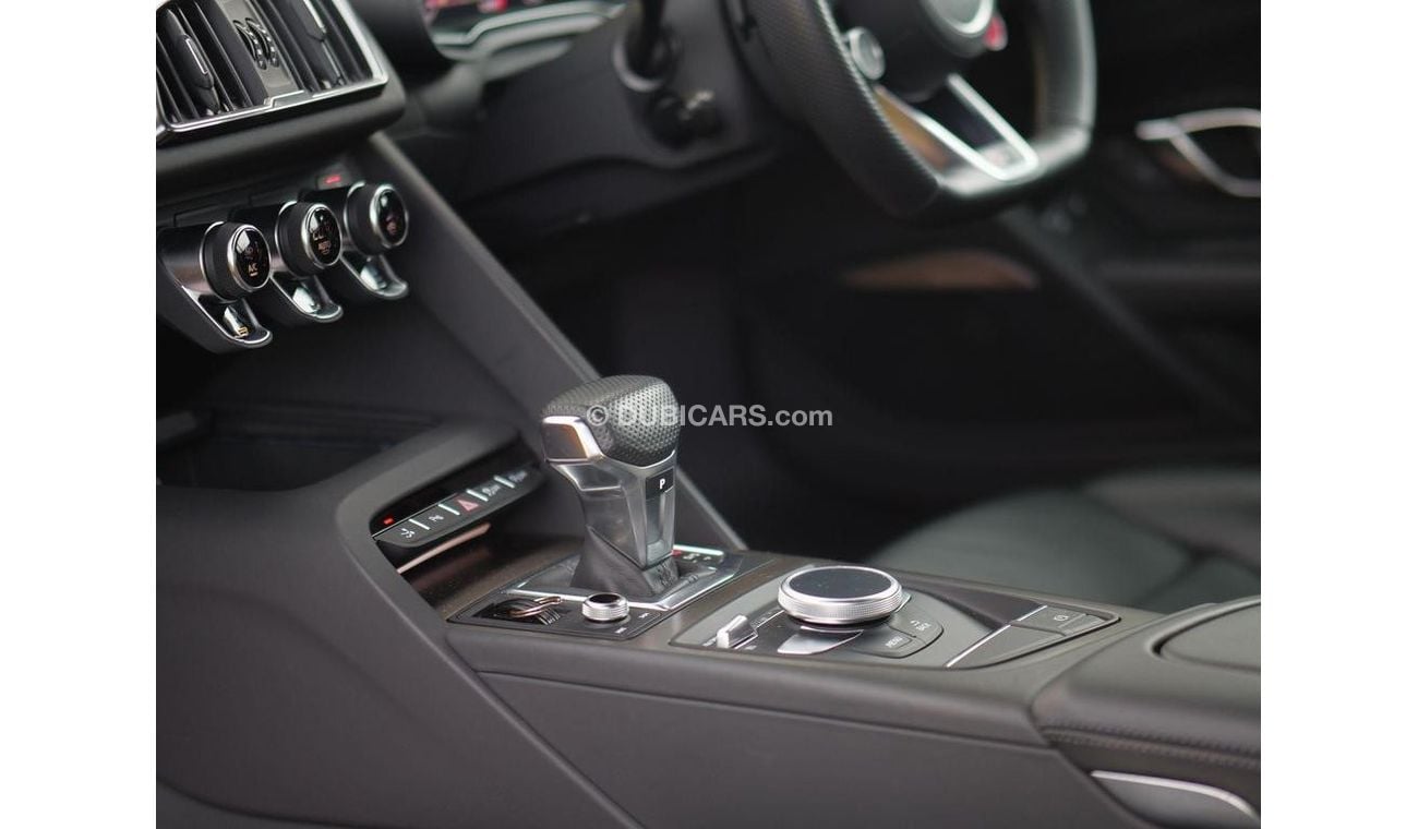 Audi R8 5.2 FSI V10 2dr S RIGHT HAND DRIVE