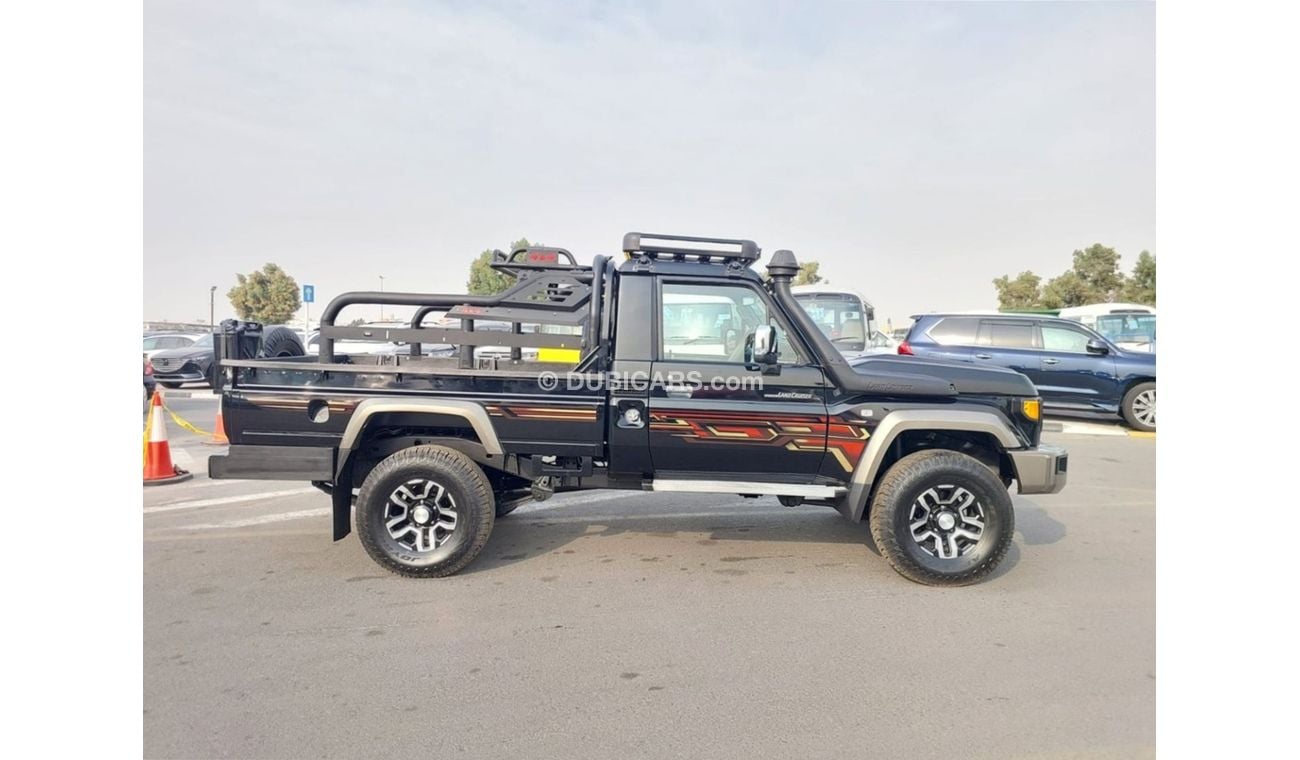 تويوتا لاند كروزر TOYOTA LAND CRUISER PICK UP RHD 2021 MODEL 4.5 L DIESEL MANUAL(PM34694)