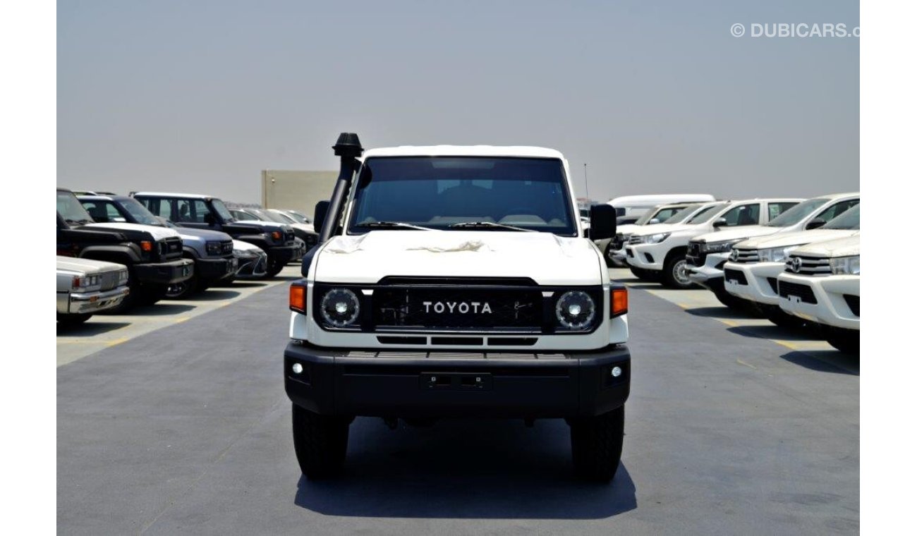 تويوتا لاند كروزر بيك آب 79 2.8L Turbo Diesel 4WD Automatic