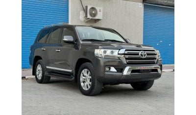 Toyota Land Cruiser تويوتا لاندكروزر GXR V8  خليجي 2016